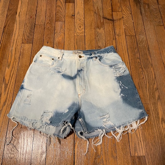 Vintage TyeDyed Distressed Cut Off Jean Shorts - Picture 3 of 4